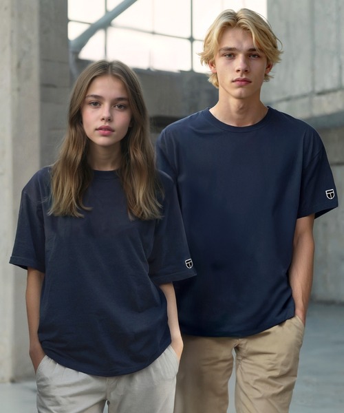 Футболка хлопковая однотонная с коротким рукавом, плотная, с эмблемой NEWTRAL, темно-синий
Футболка хлопковая однотонная с коротким рукавом, плотная, с эмблемой NEWTRAL, темно-синий