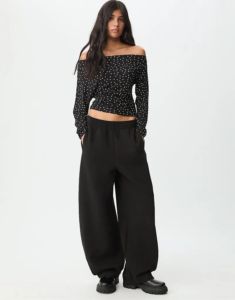 Топ Stradivarius с асимметричным вырезом из серого денима
Топ Stradivarius с асимметричным вырезом из серого денима