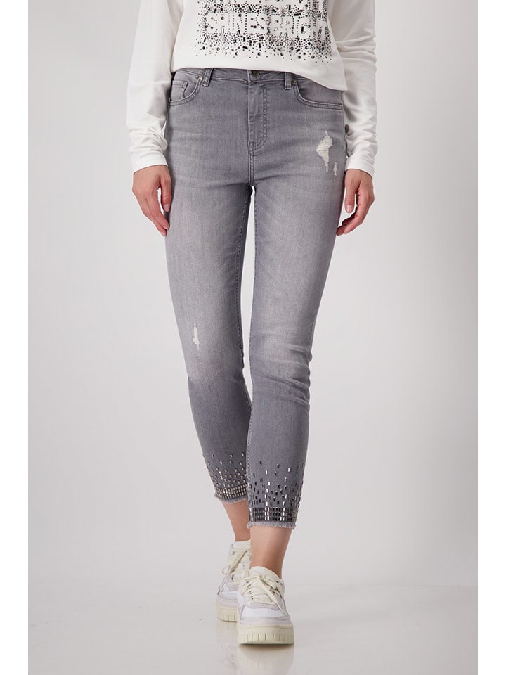 Джинсы облегающего кроя серого цвета monari
Джинсы облегающего кроя серого цвета monari