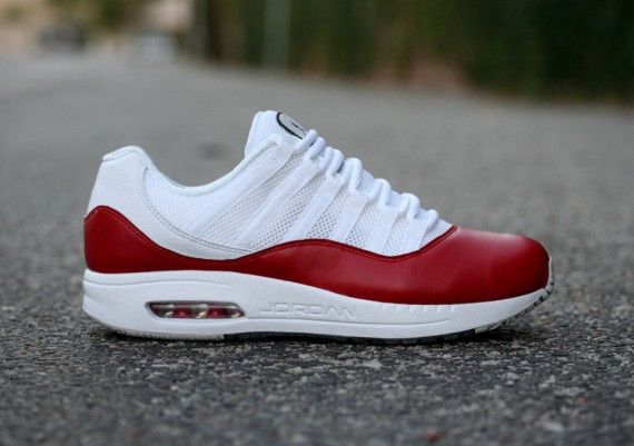 Кроссовки Jordan CMFT Viz Air 11 'Candy Cane', белый
Кроссовки Jordan CMFT Viz Air 11 'Candy Cane', белый