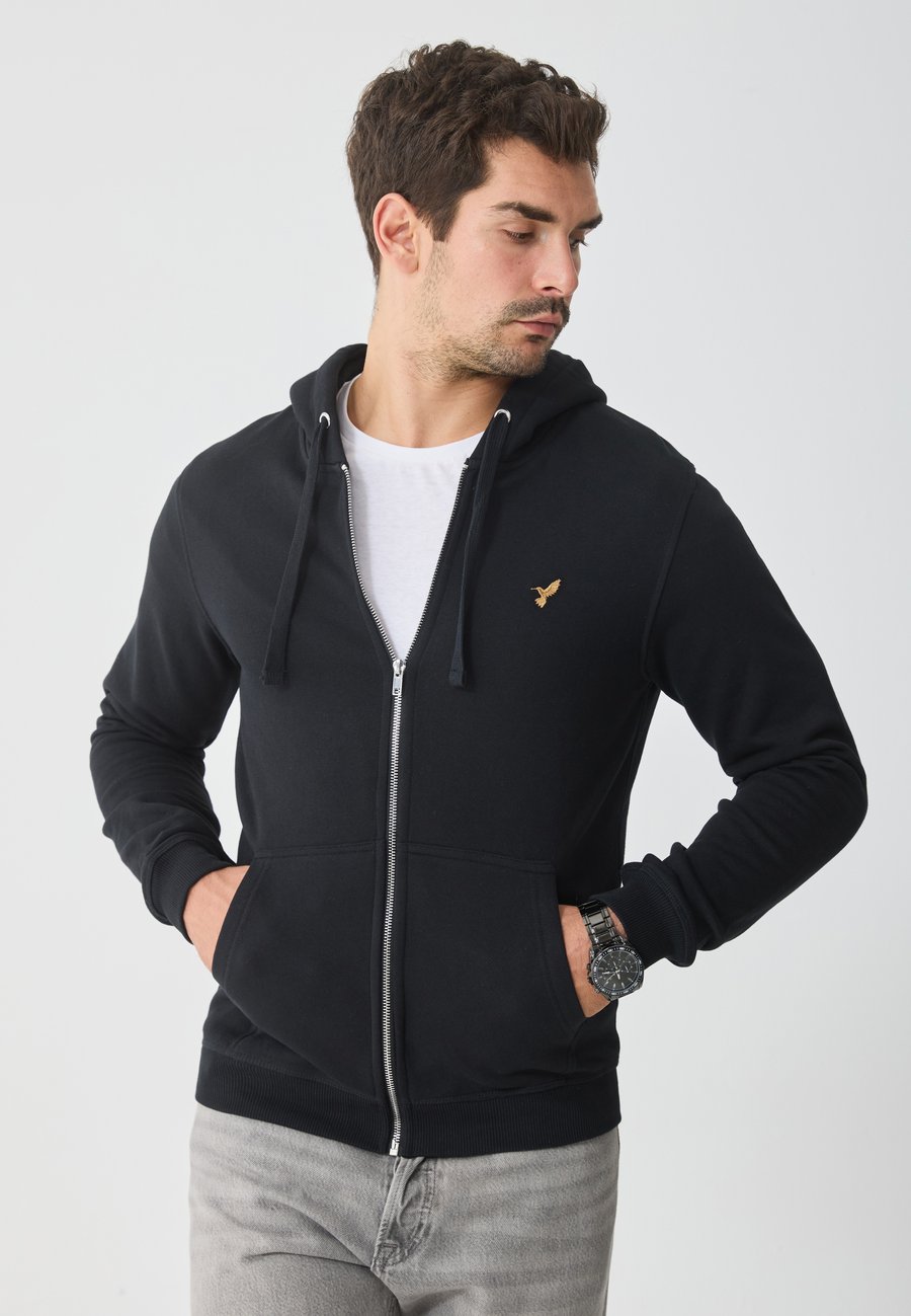 Толстовка Pier One Zip-up sweatshirt, True Black/Black
Толстовка Pier One Zip-up sweatshirt, True Black/Black