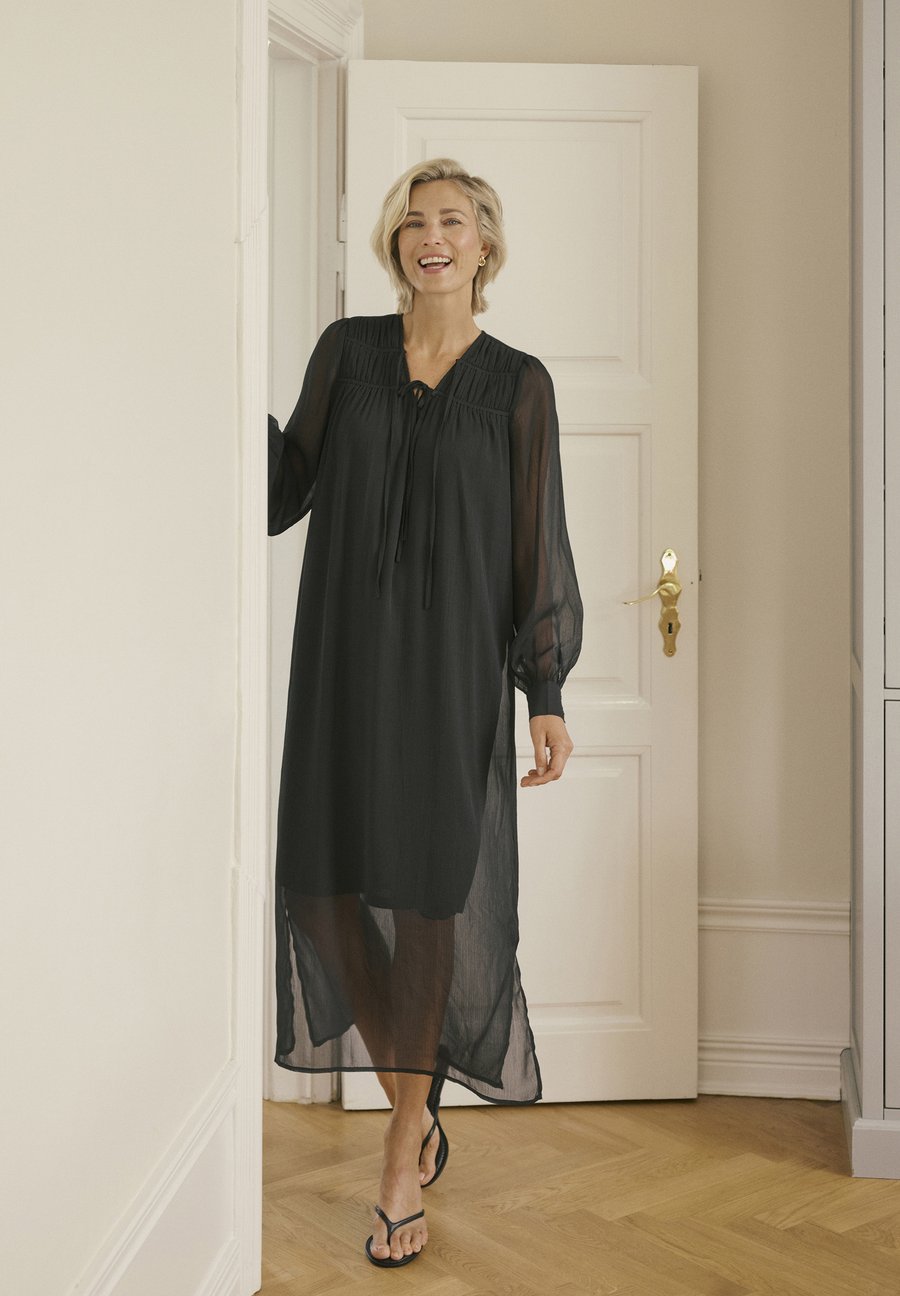 Платье Bon'A Parte CARIN, Black Deep/Black
Платье Bon'A Parte CARIN, Black Deep/Black