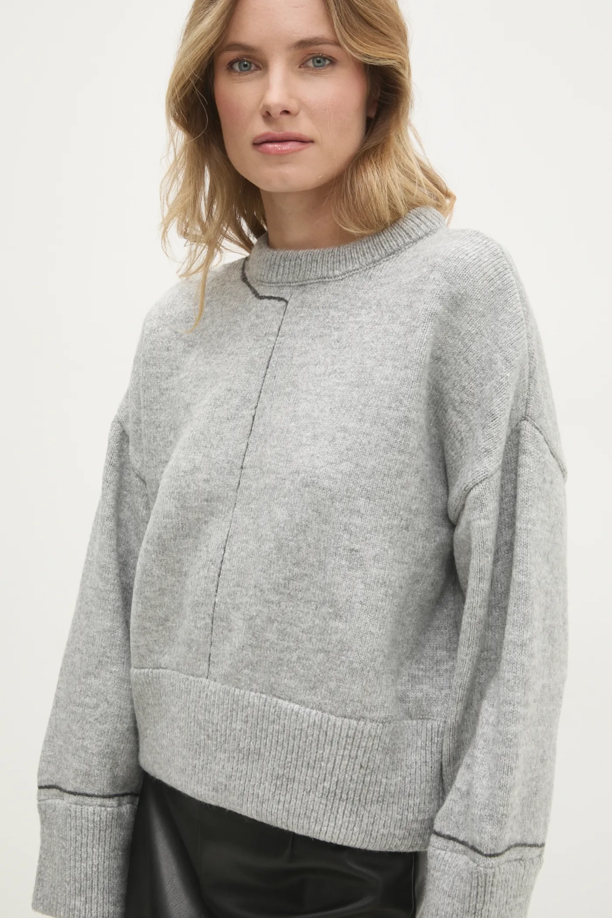 Свитер Answear Lab, серый
Свитер Answear Lab, серый