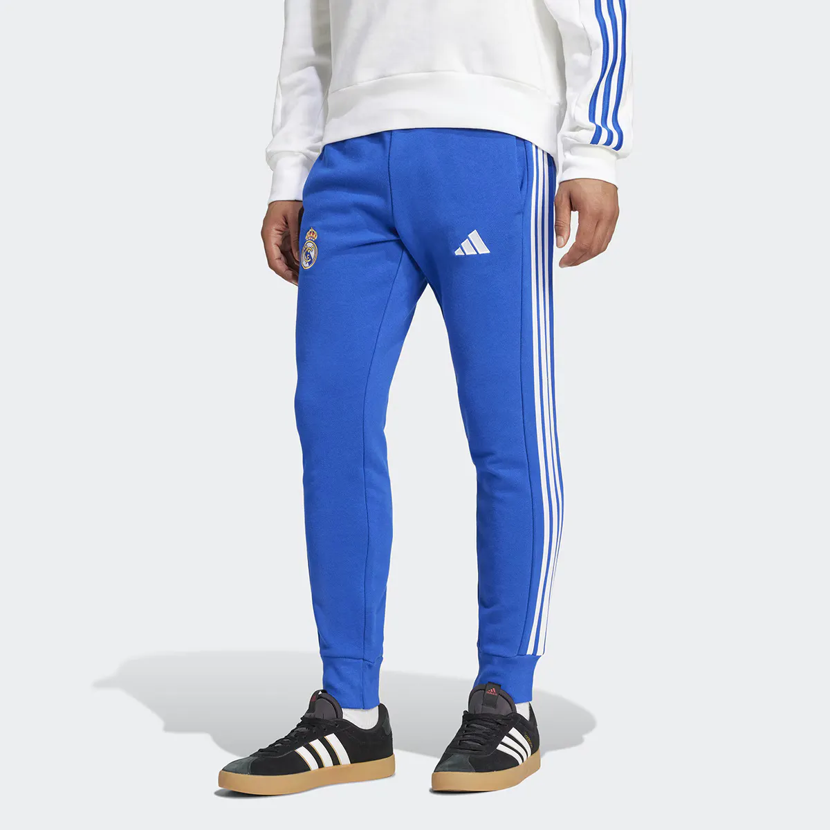 Реал Мадрид CF DNA Pnt мужские брюки Adidas, синий
Реал Мадрид CF DNA Pnt мужские брюки Adidas, синий