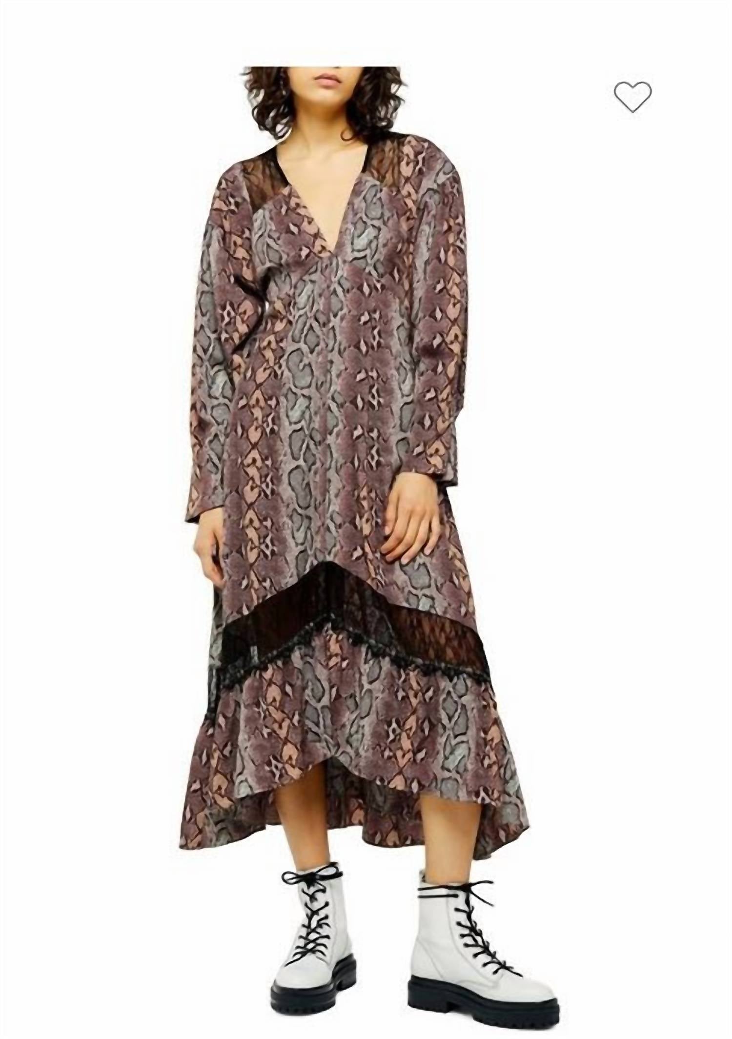 Платье миди А-силуэта с кружевной отделкой под змеиный принт в разноцветном цвете Topshop, мультиколор
Платье миди А-силуэта с кружевной отделкой под змеиный принт в разноцветном цвете Topshop, мультиколор