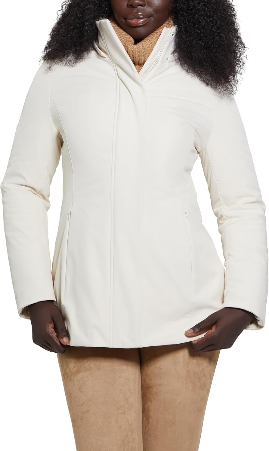 GUESS женская куртка Midlength Softshell с капюшоном, Cream White
GUESS женская куртка Midlength Softshell с капюшоном, Cream White