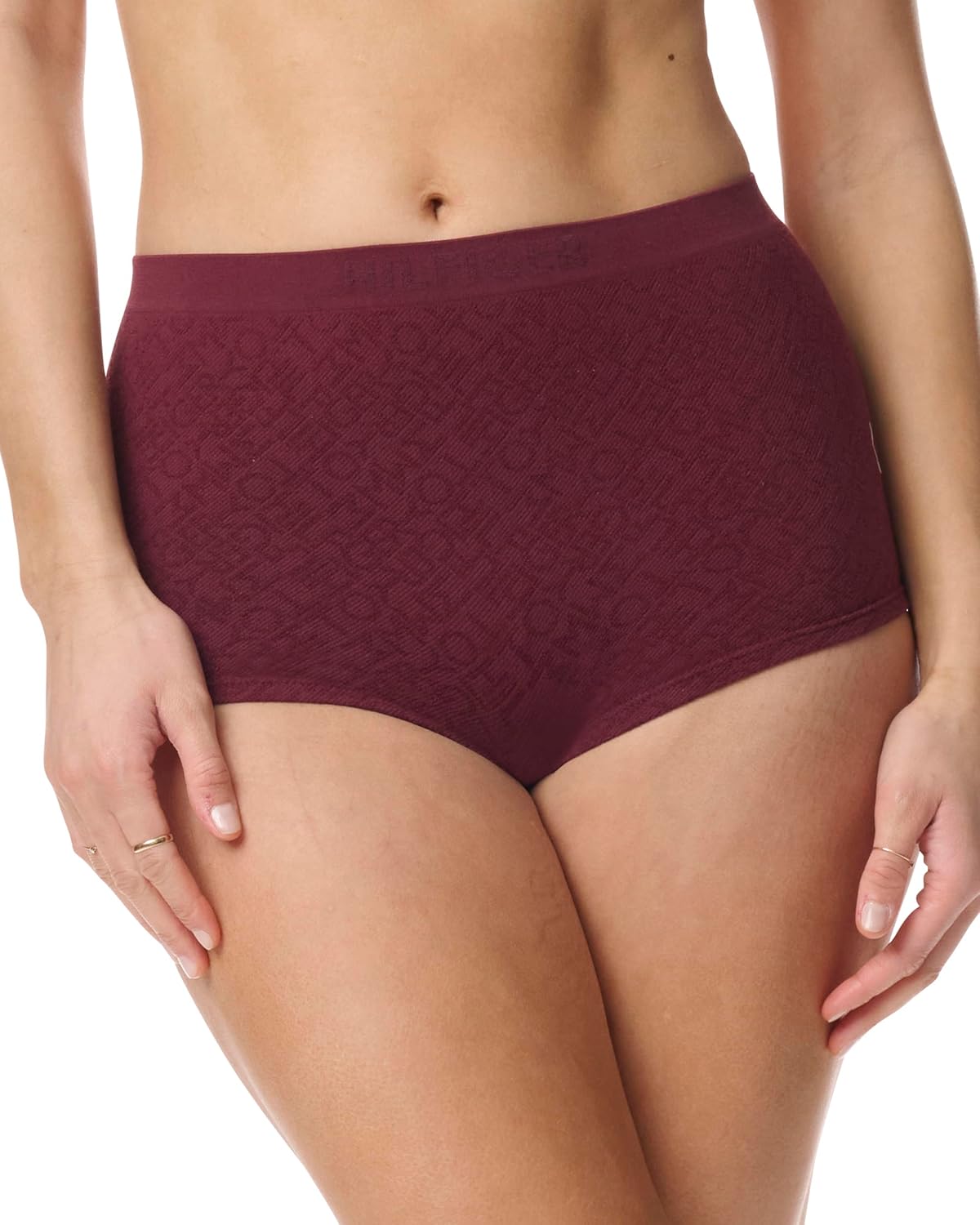 Женские бесшовные трусики-шорты Tommy Hilfiger Matte & Shine, 3 шт., Windsor Wine/Balanced Beige/Black
Женские бесшовные трусики-шорты Tommy Hilfiger Matte & Shine, 3 шт., Windsor Wine/Balanced Beige/Black