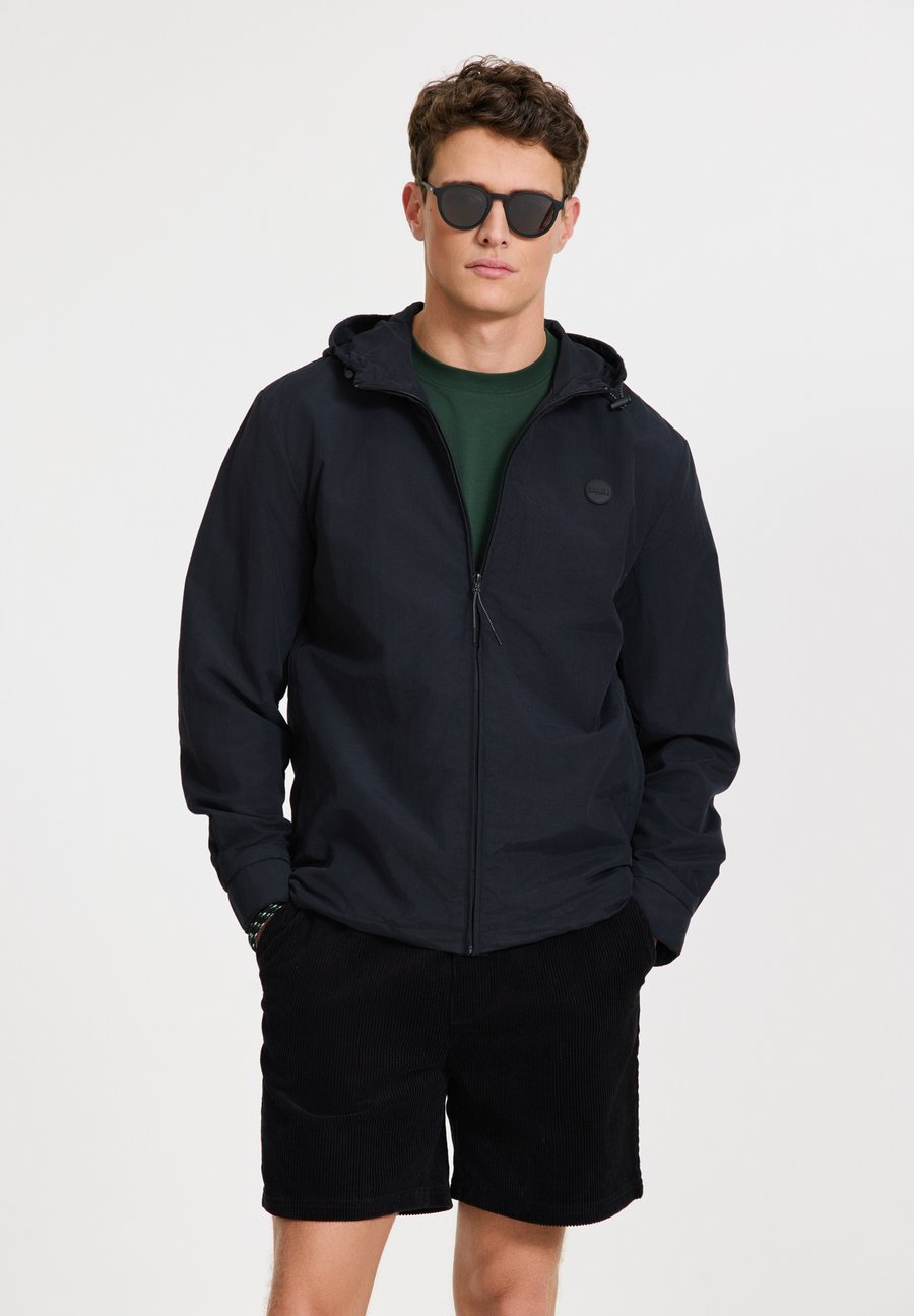 Куртка Shiwi NASH, Deep Black/Black
Куртка Shiwi NASH, Deep Black/Black