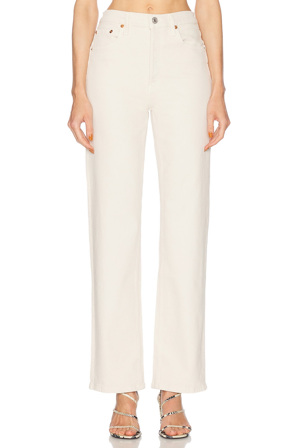 Джинсы с высокой посадкой 90-х свободного кроя Re/Done, Vintage White
Джинсы с высокой посадкой 90-х свободного кроя Re/Done, Vintage White