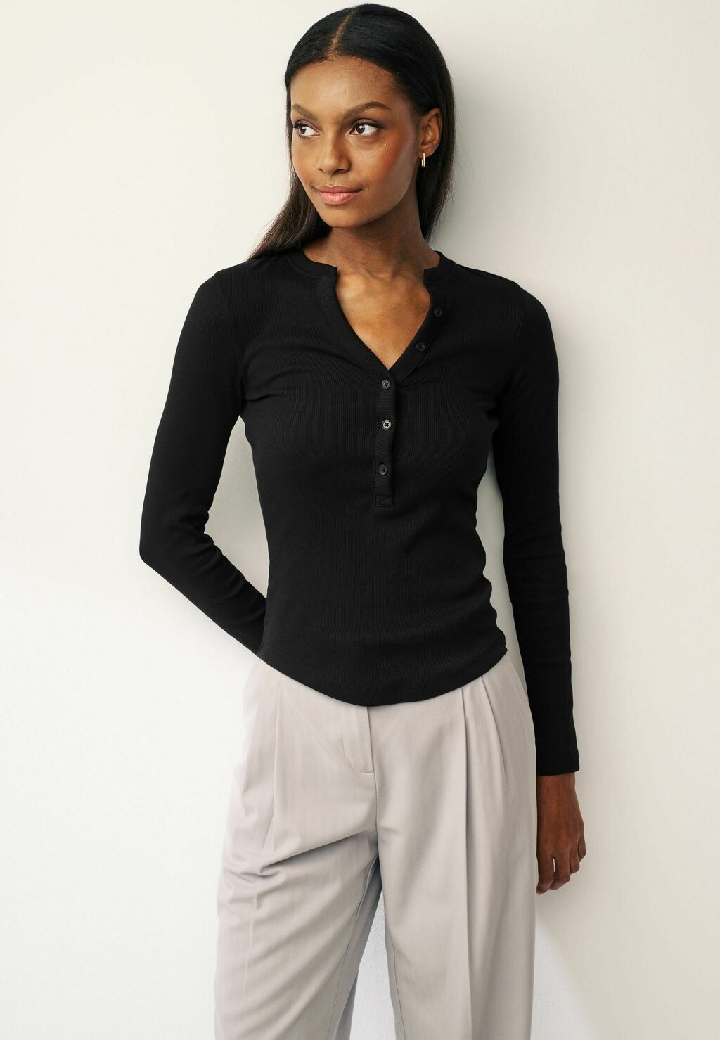 Футболка с длинным рукавом Henley Regular Next, черный
Футболка с длинным рукавом Henley Regular Next, черный