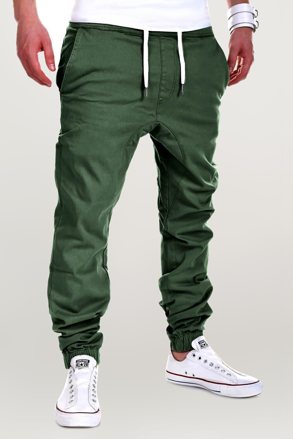 Тканевые брюки behype Chino LUKE, хаки
Тканевые брюки behype Chino LUKE, хаки