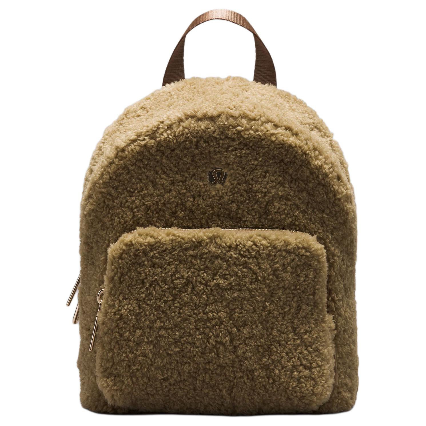 Lululemon Плюшевый рюкзак очень маленький унисекс лесные орехи коричневый, Hazelnuts Brown
Lululemon Плюшевый рюкзак очень маленький унисекс лесные орехи коричневый, Hazelnuts Brown