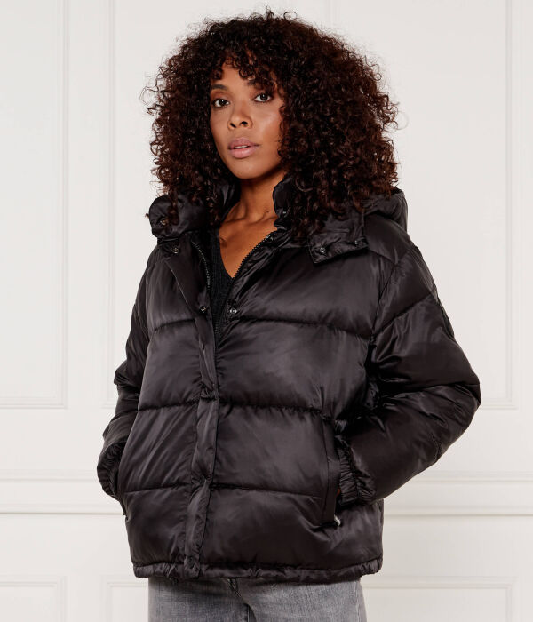 Водонепроницаемая куртка Regular fit Pinko, черный 
Водонепроницаемая куртка Regular fit Pinko, черный