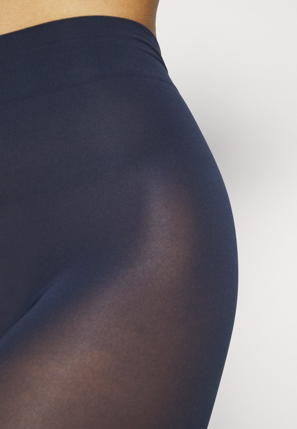 Колготки PURE 50 DENIER SEMI-OPAQUE FALKE, темно-синий
Колготки PURE 50 DENIER SEMI-OPAQUE FALKE, темно-синий