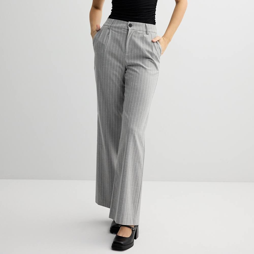 Широкие брюки SO для юниоров в тонкую полоску, цвет Grey White
Широкие брюки SO для юниоров в тонкую полоску, цвет Grey White