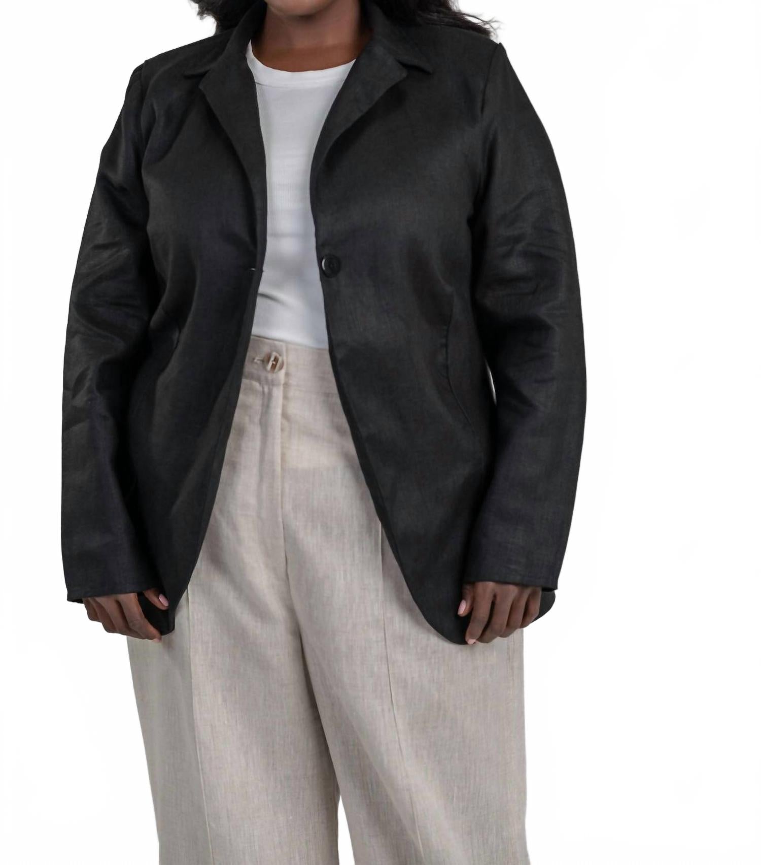 Черный льняной блейзер с длинными рукавами и пуговицами спереди - Plus Adriana Contreras
Черный льняной блейзер с длинными рукавами и пуговицами спереди - Plus Adriana Contreras