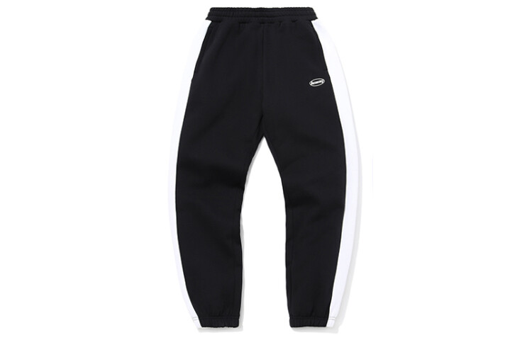 Трикотажные спортивные штаны мужские New Standard черные Lining, черный
Трикотажные спортивные штаны мужские New Standard черные Lining, черный