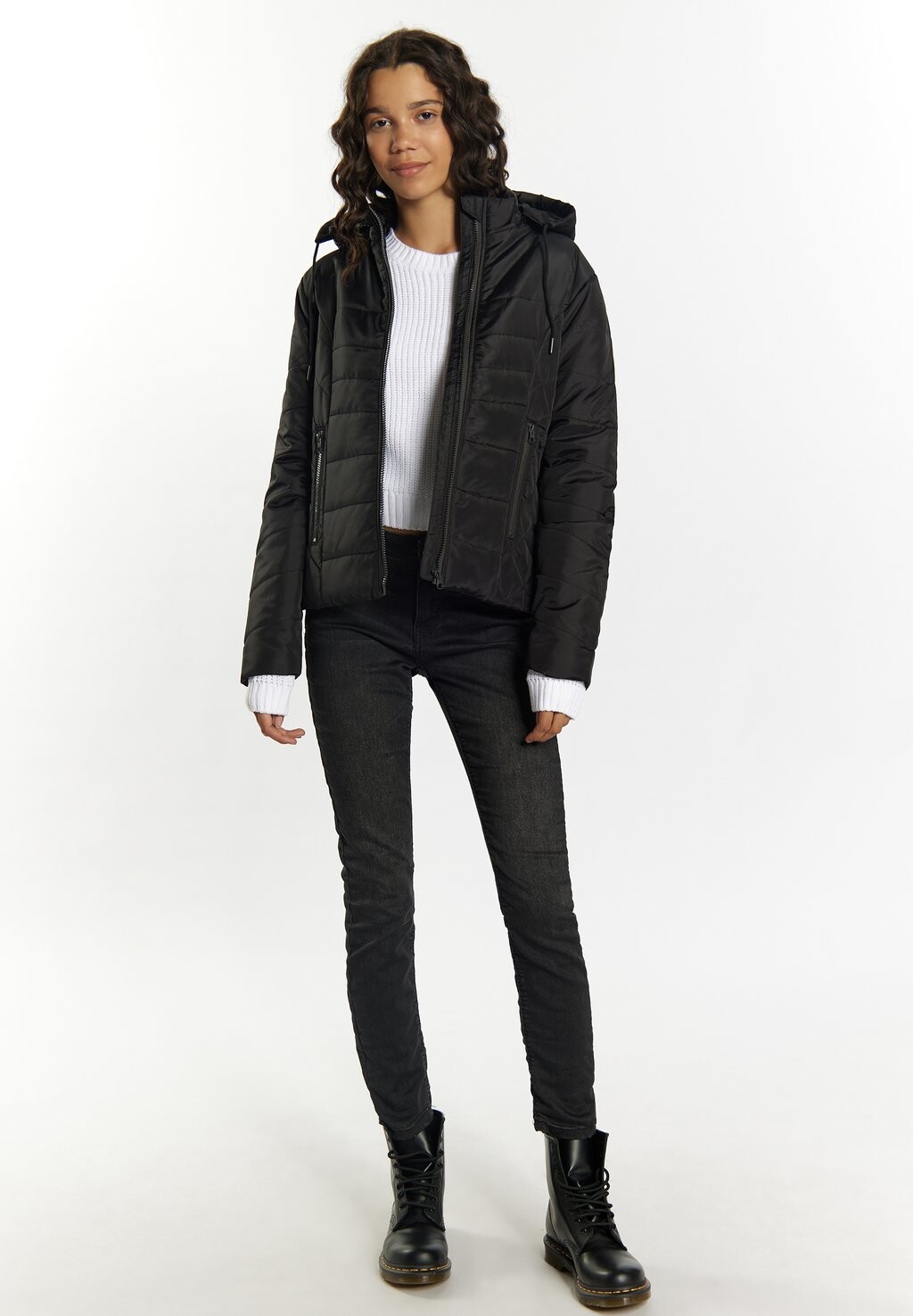 Зимняя куртка LEICHT WATTIERTE BIANY myMo, черный
Зимняя куртка LEICHT WATTIERTE BIANY myMo, черный