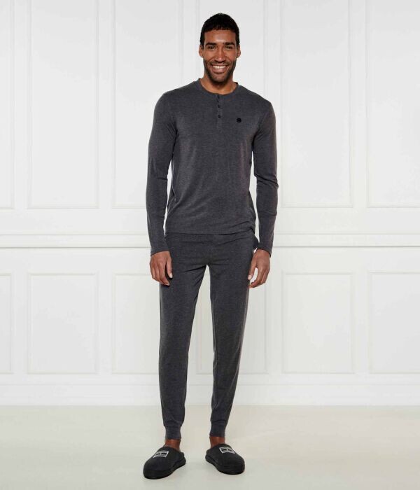 Пижама мужская Boss из лонгслива на пуговицах и брюк, серый
Пижама мужская Boss из лонгслива на пуговицах и брюк, серый