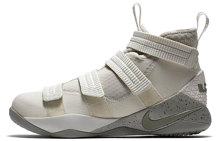Мужские баскетбольные кроссовки Nike Zoom Soldier 11
Мужские баскетбольные кроссовки Nike Zoom Soldier 11