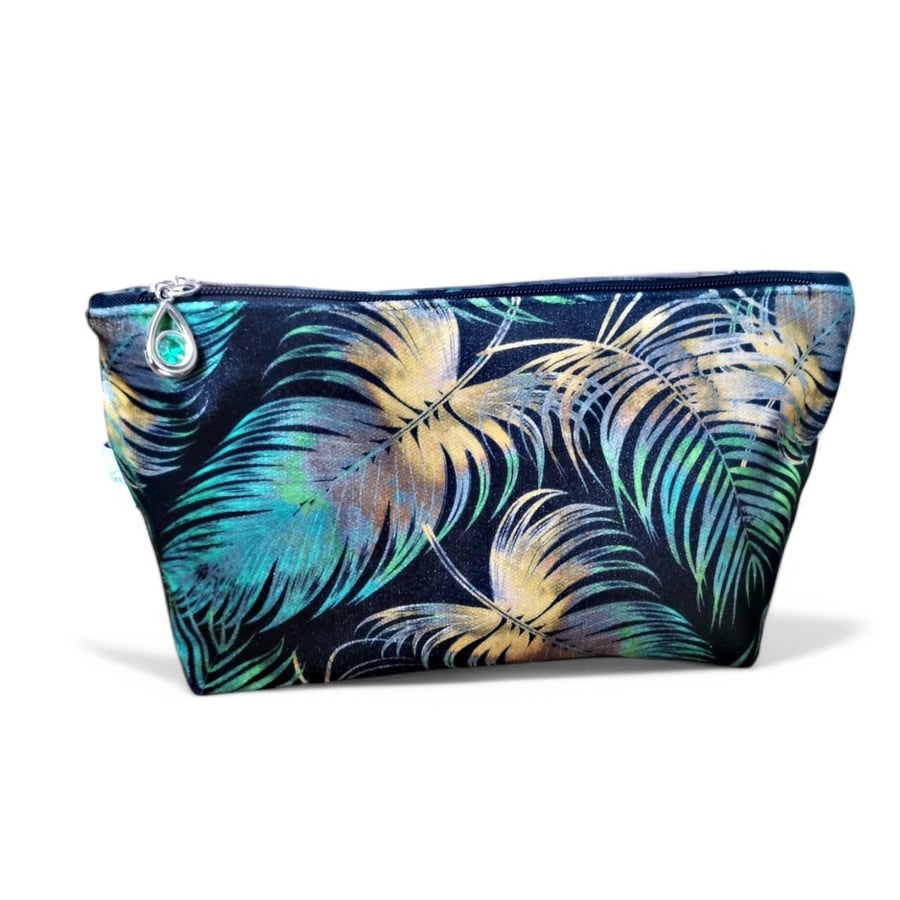 Женская косметичка кошелек органайзер чехол косметичка бархатные перья Uszyciuch
Женская косметичка кошелек органайзер чехол косметичка бархатные перья Uszyciuch