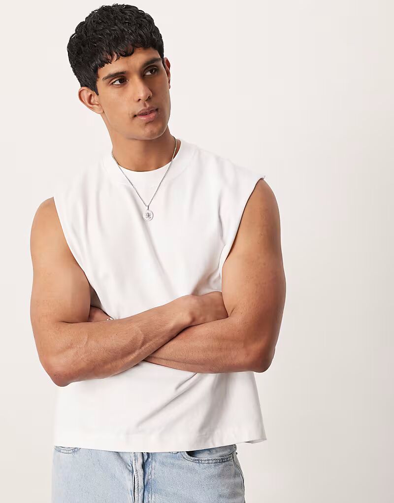 Майка премиум-класса Abercrombie & Fitch белого цвета
Майка премиум-класса Abercrombie & Fitch белого цвета