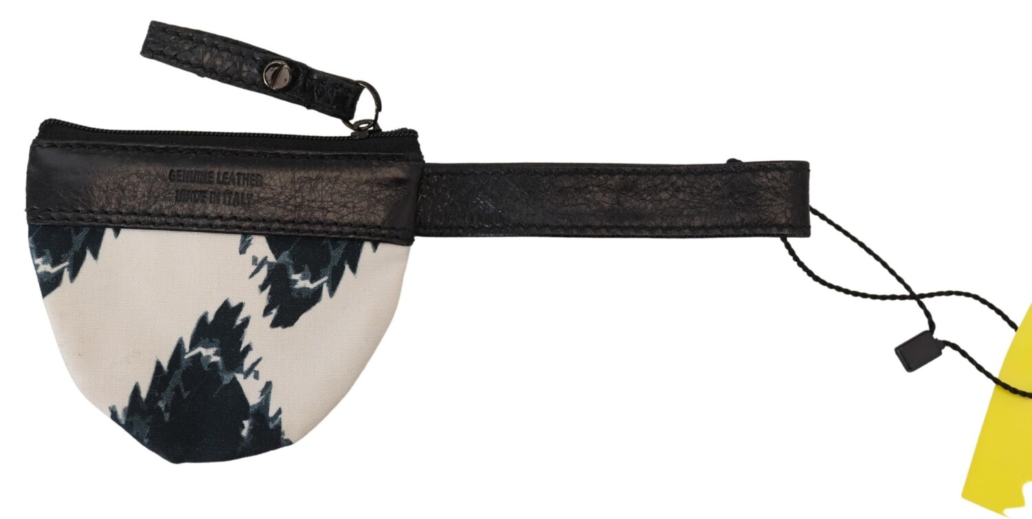 Шикарный белый кожаный кошелек для монет с ремешком Costume National
Шикарный белый кожаный кошелек для монет с ремешком Costume National