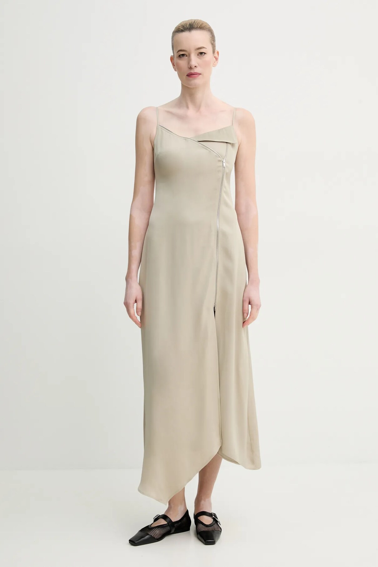 Платье ALBINA Nanushka, бежевый
Платье ALBINA Nanushka, бежевый