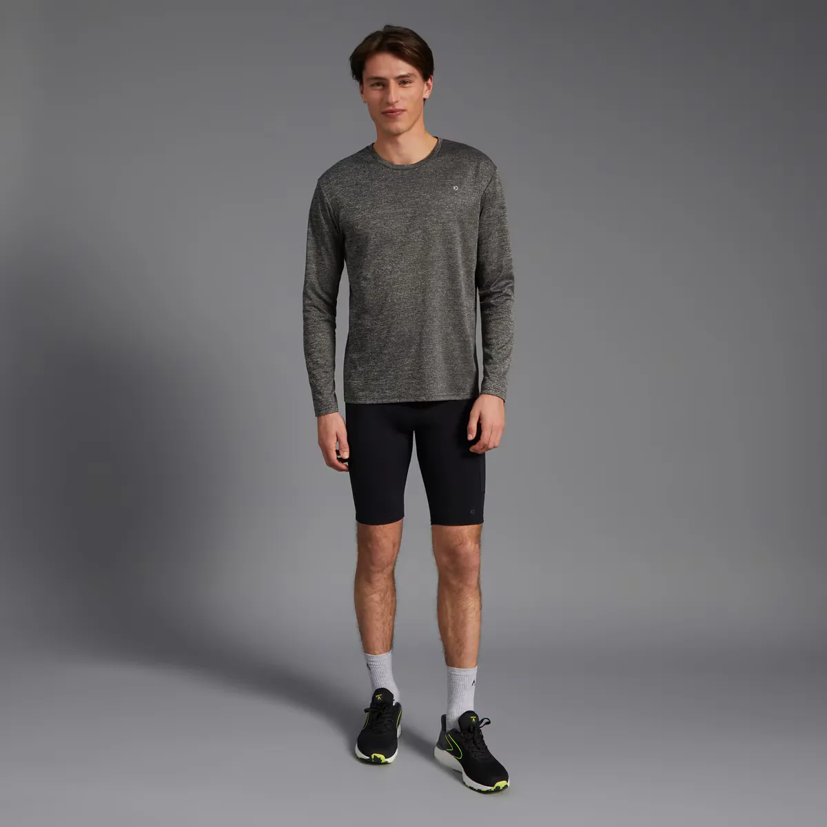 Мужские базовые шорты для бега Boomerang, чёрный
Мужские базовые шорты для бега Boomerang, чёрный