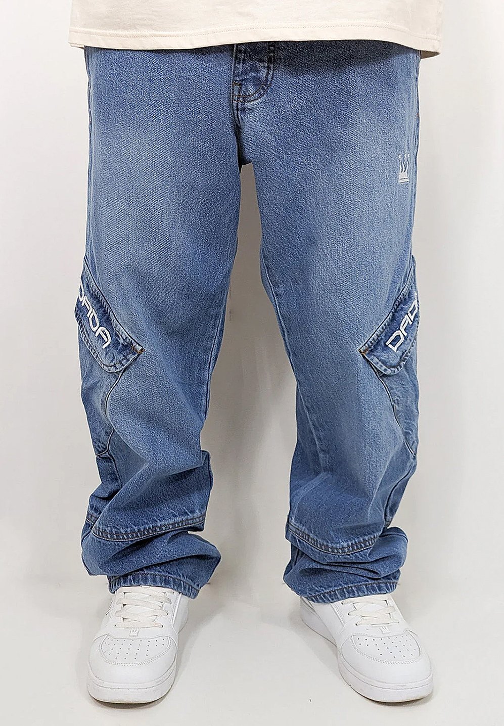 Джинсы свободного кроя CARGO BAGGY MIT TASCHEN UND STITCH DADA, светло-голубой
Джинсы свободного кроя CARGO BAGGY MIT TASCHEN UND STITCH DADA, светло-голубой