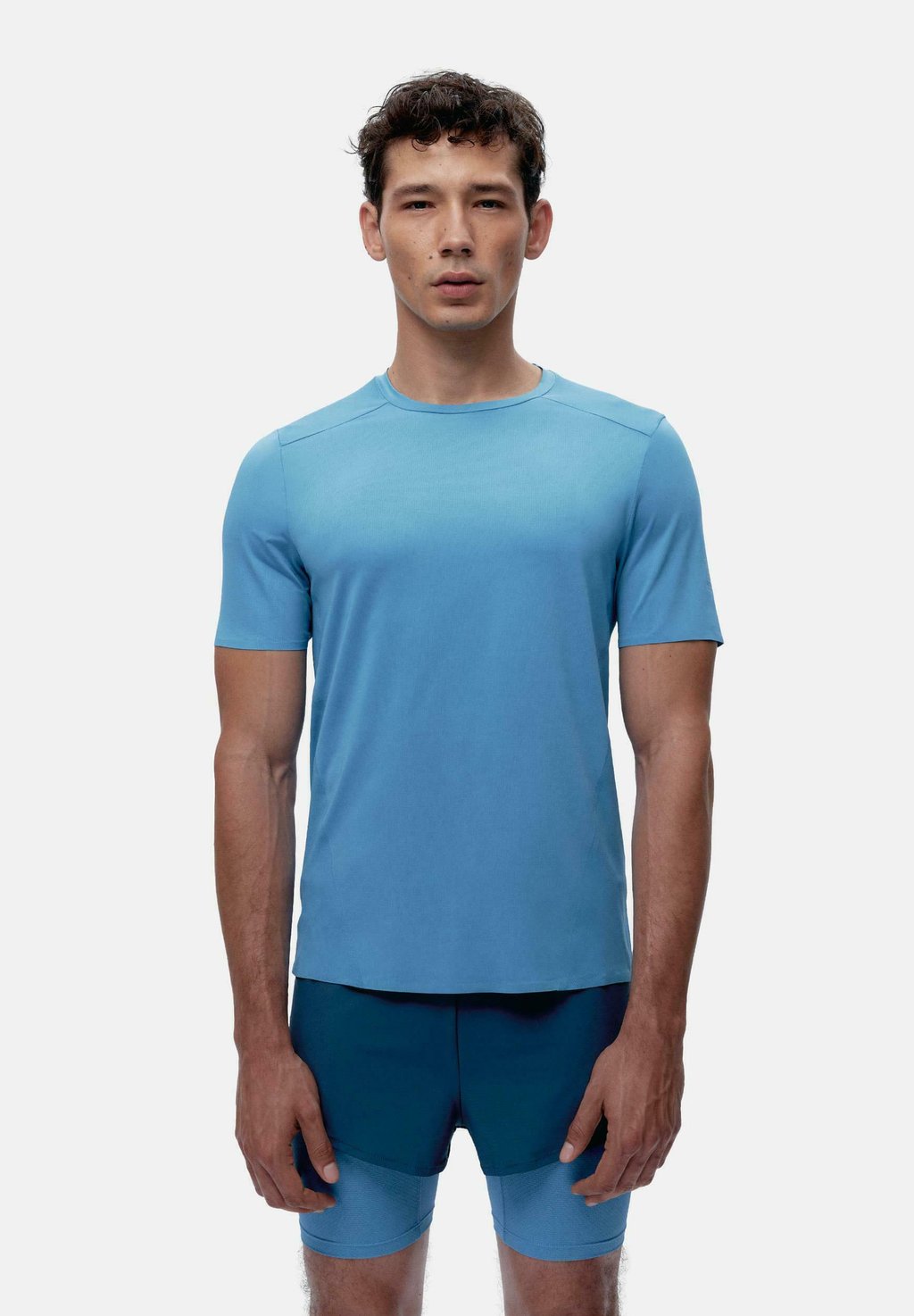 Базовая футболка Born Living Yoga, синий
Базовая футболка Born Living Yoga, синий