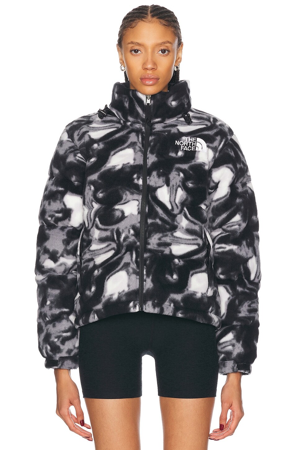 Куртка Polar Nuptse 2000-го года The North Face, цвет TNF Black Liquid Print
Куртка Polar Nuptse 2000-го года The North Face, цвет TNF Black Liquid Print