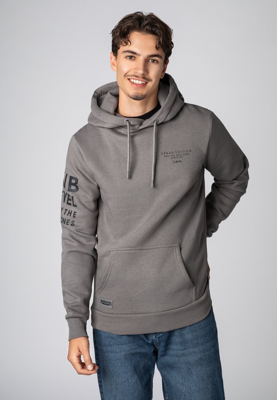 Худи Sublevel MIT PRINT, Middle-Grey/Grey
Худи Sublevel MIT PRINT, Middle-Grey/Grey