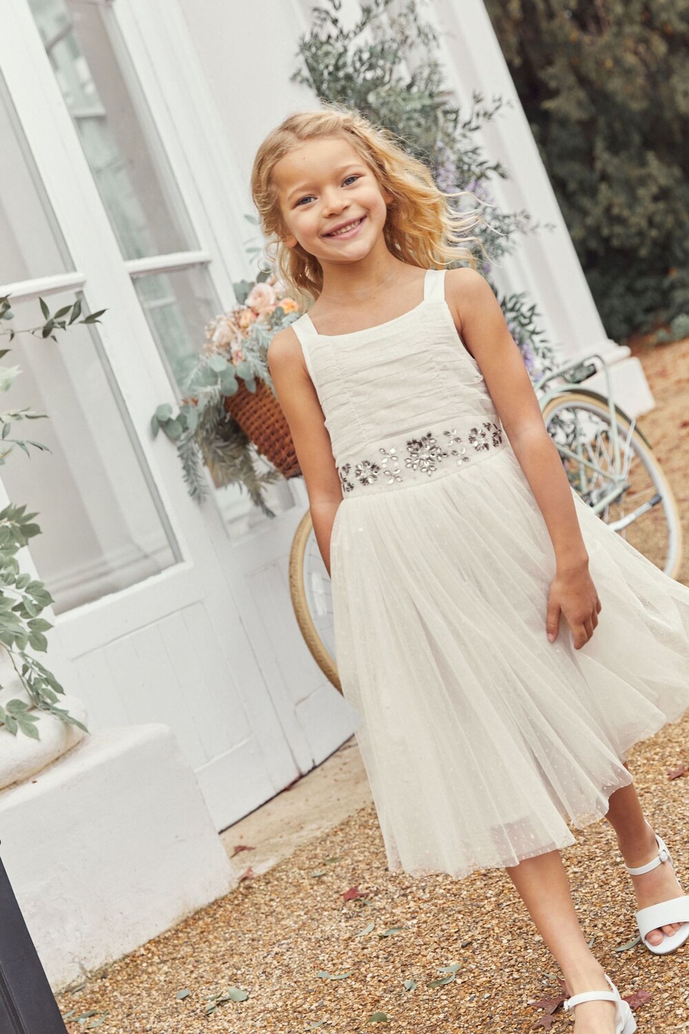 Богато украшенное платье подружки невесты из тюля Next, бежевый
Богато украшенное платье подружки невесты из тюля Next, бежевый