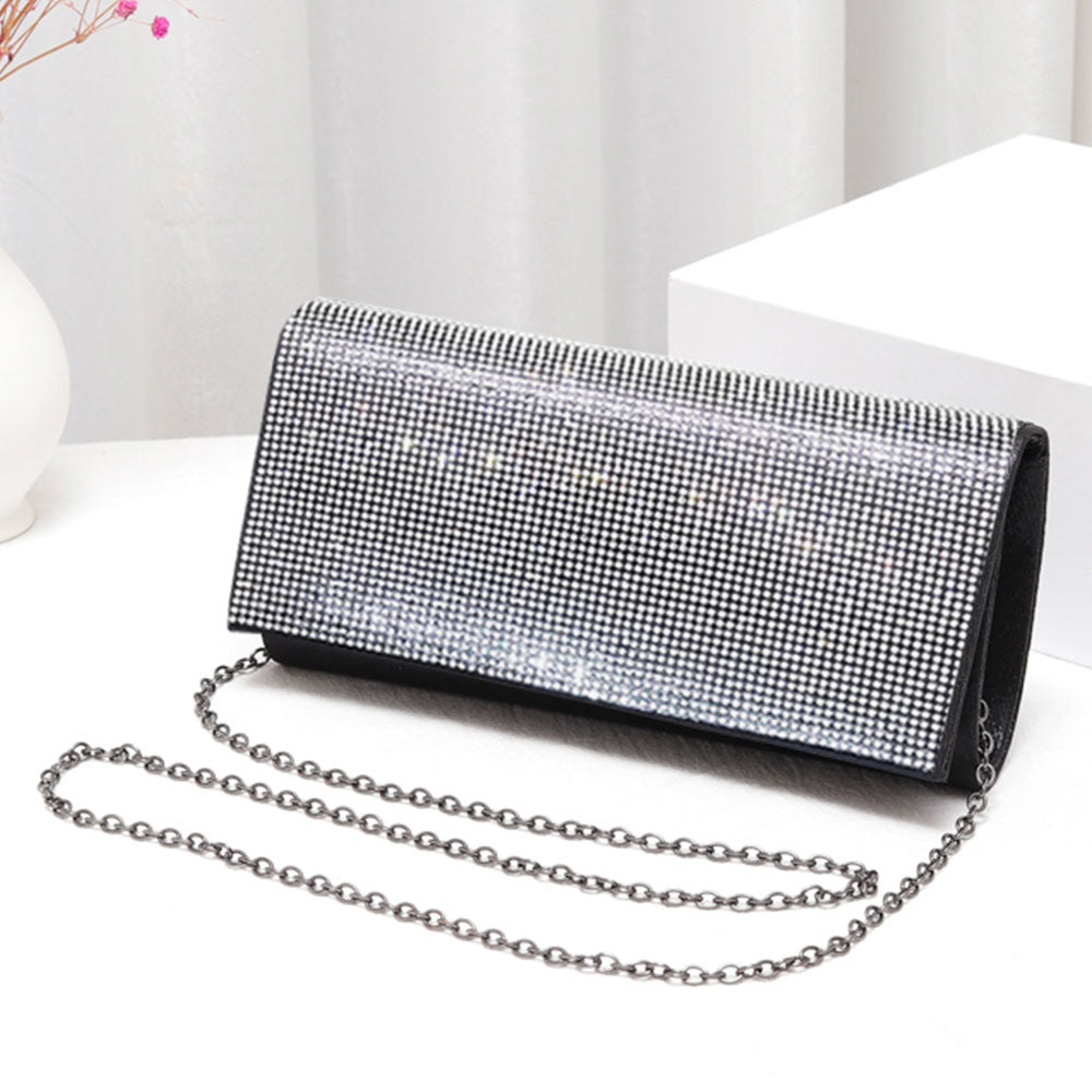 Блестящий вечерний клатч-кроссбоди FASHNZFAB
Блестящий вечерний клатч-кроссбоди FASHNZFAB