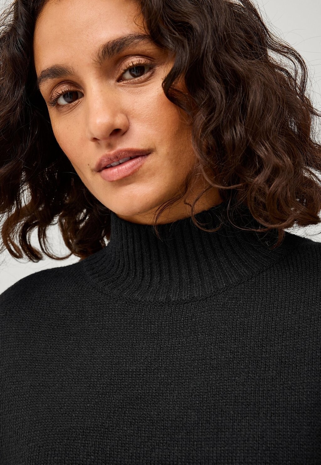 Джемпер Ellos Collection, черный
Джемпер Ellos Collection, черный