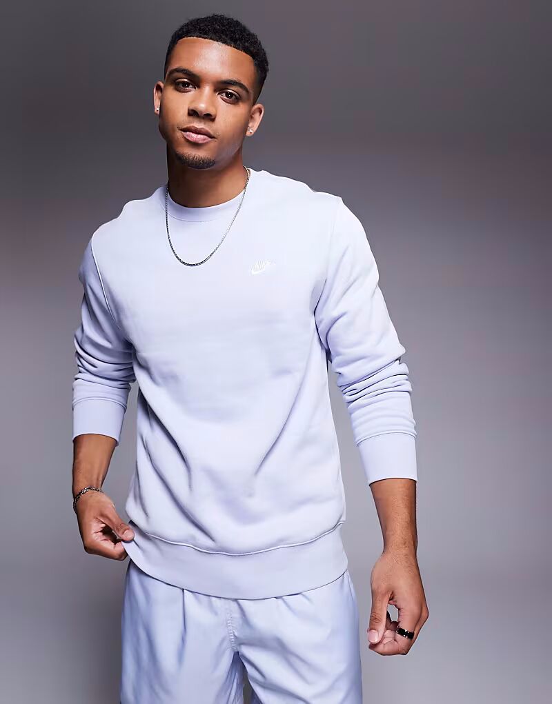 Толстовка Nike Club с круглым вырезом сиреневого цвета
Толстовка Nike Club с круглым вырезом сиреневого цвета