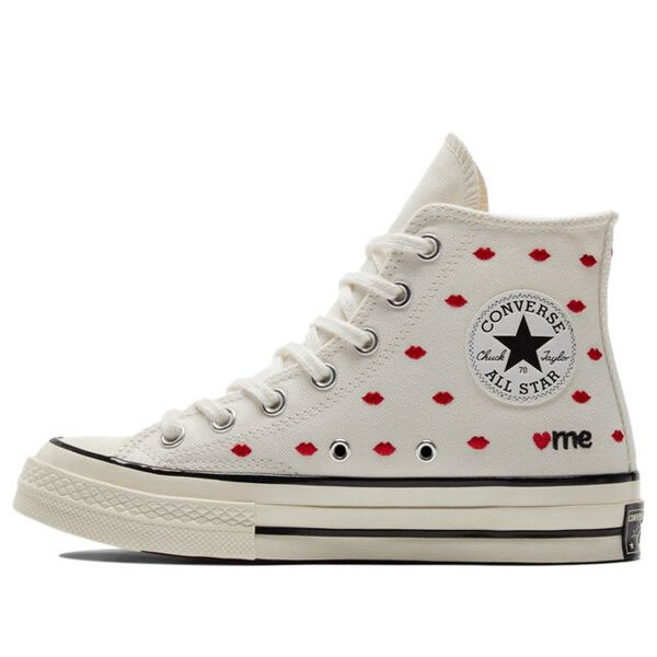 Кроссовки chuck 70 embroidered lips high 'love me - vintage white' Converse, белый
Кроссовки chuck 70 embroidered lips high 'love me - vintage white' Converse, белый