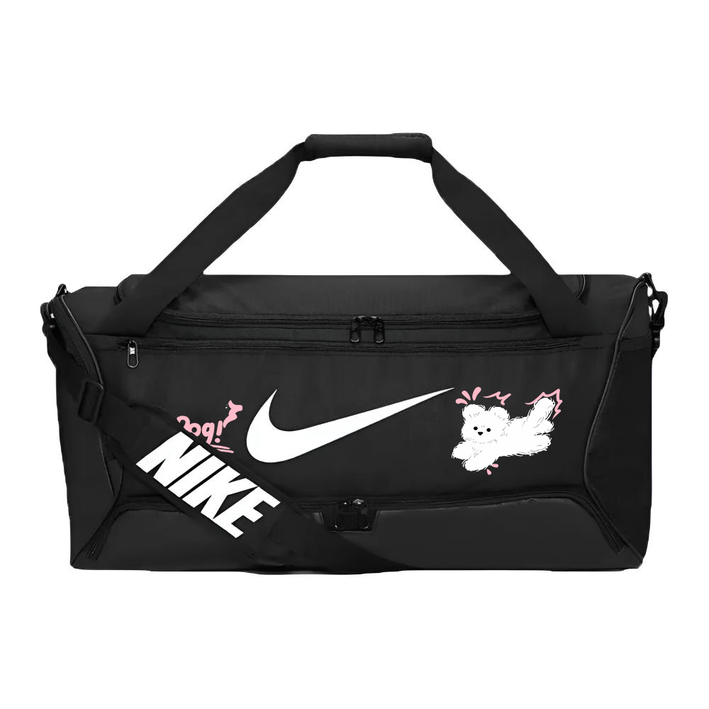 Nike Чёрная дорожная сумка с белым принтом унисекс, Flying Puppy
Nike Чёрная дорожная сумка с белым принтом унисекс, Flying Puppy