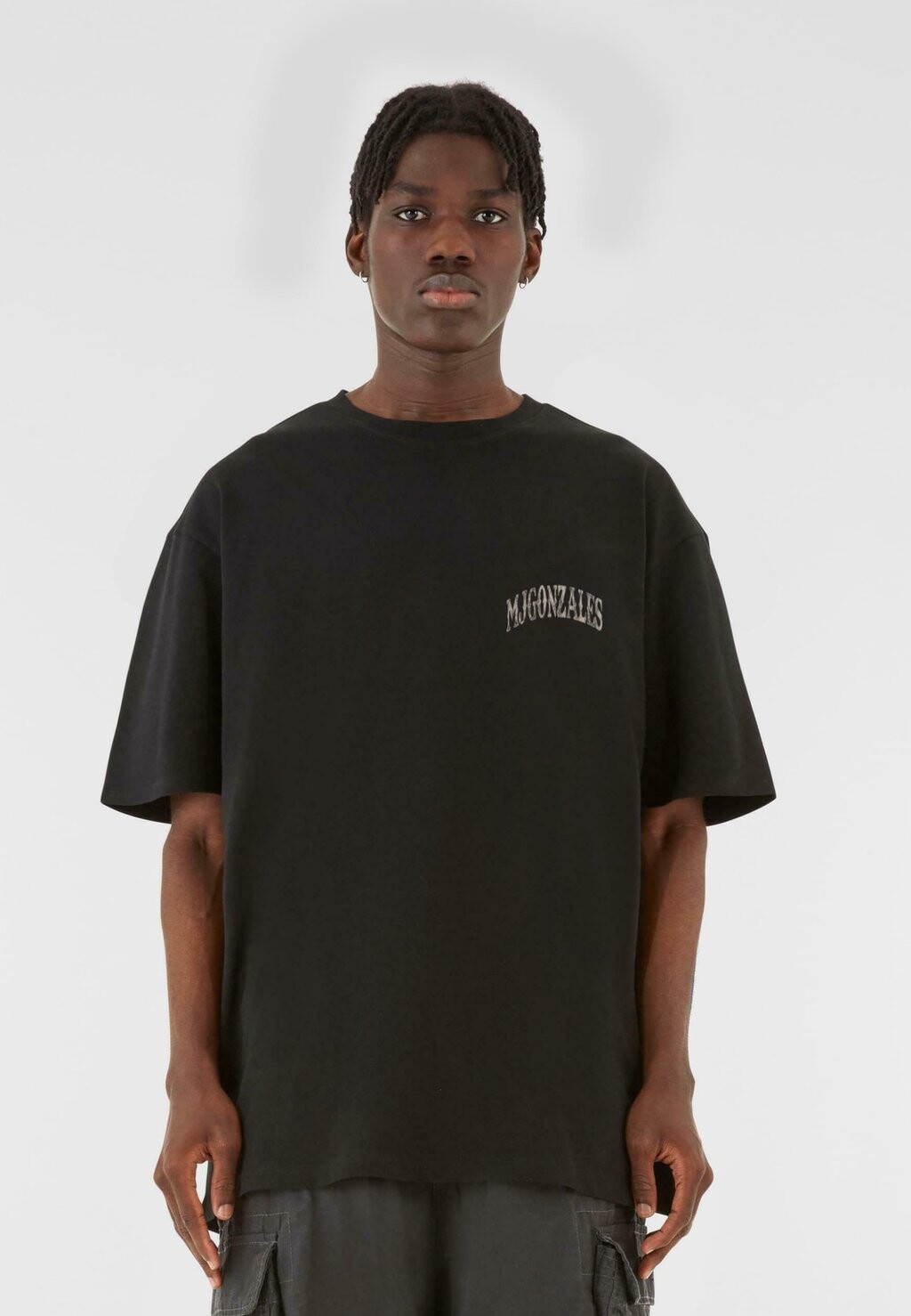 Футболка с принтом MJ Gonzales, черный
Футболка с принтом MJ Gonzales, черный