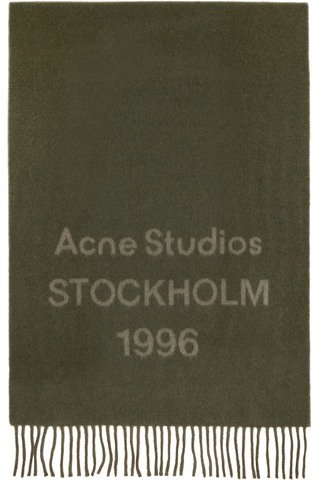 Acne Studios Широкий шарф цвета хаки с логотипом
Acne Studios Широкий шарф цвета хаки с логотипом