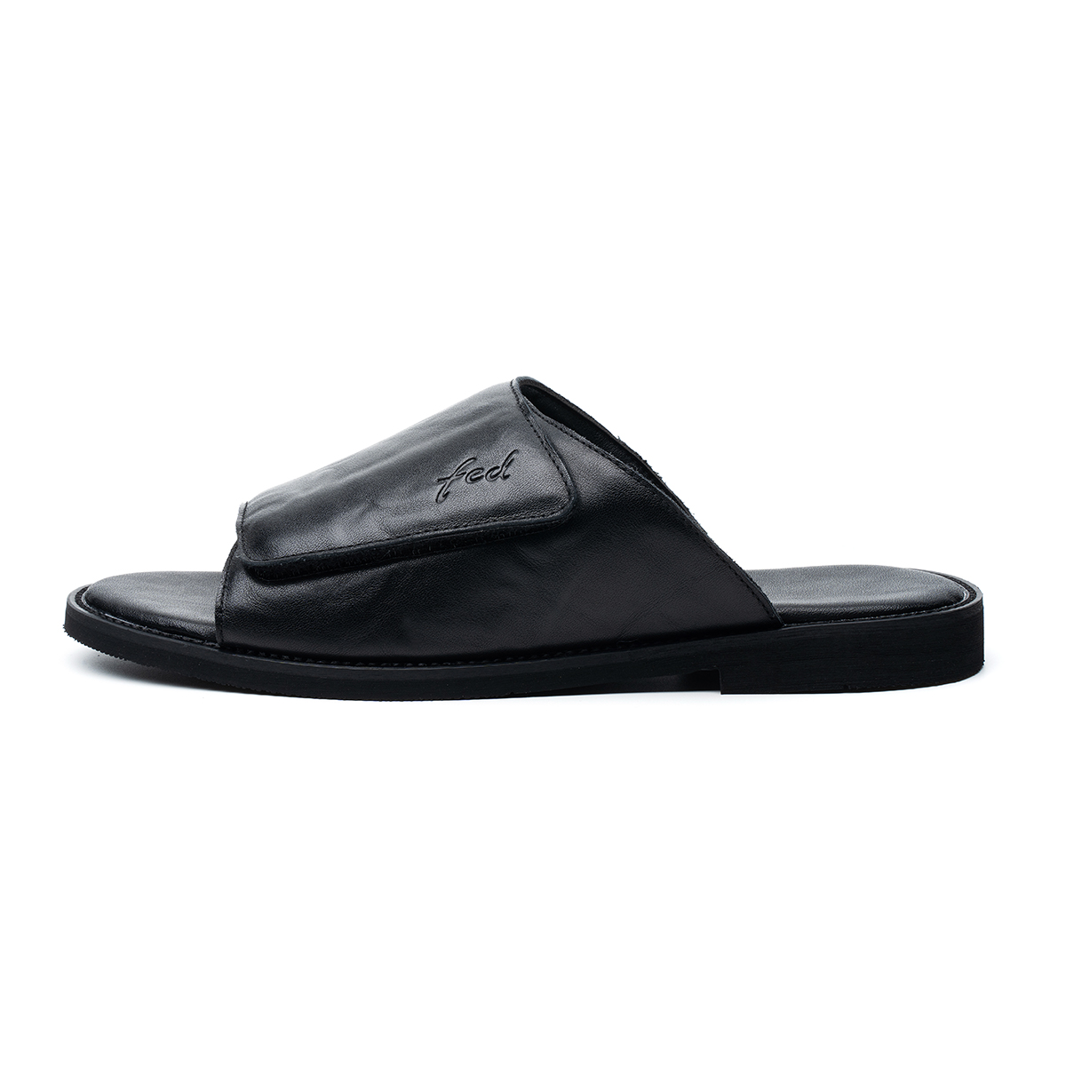 FED Тапочки-слайды мужские черные
FED Тапочки-слайды мужские черные