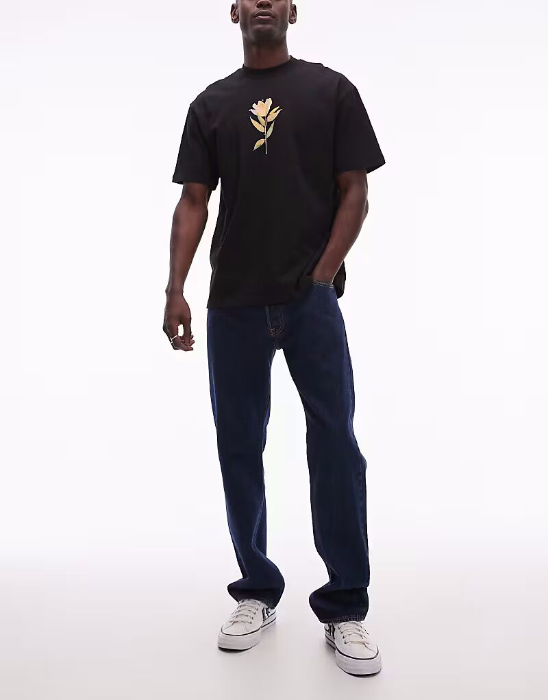 Джинсы Levi's 501 '93 свободного прямого кроя темного цвета
Джинсы Levi's 501 '93 свободного прямого кроя темного цвета