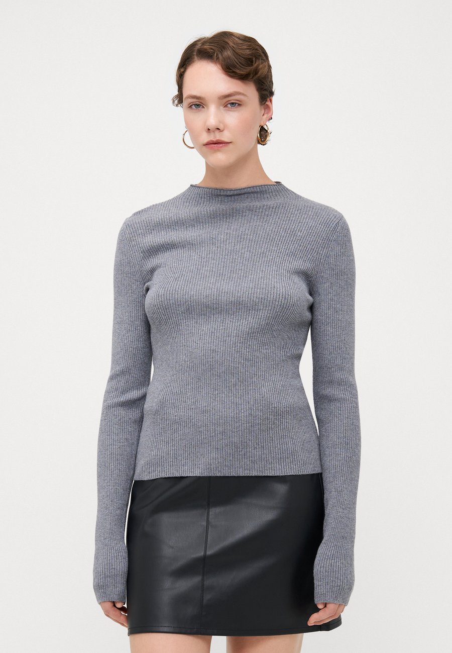 Джемпер Vero Moda Tall VMNANCY FUNNELNECK , Medium Grey Melange/Mottled Grey
Джемпер Vero Moda Tall VMNANCY FUNNELNECK , Medium Grey Melange/Mottled Grey