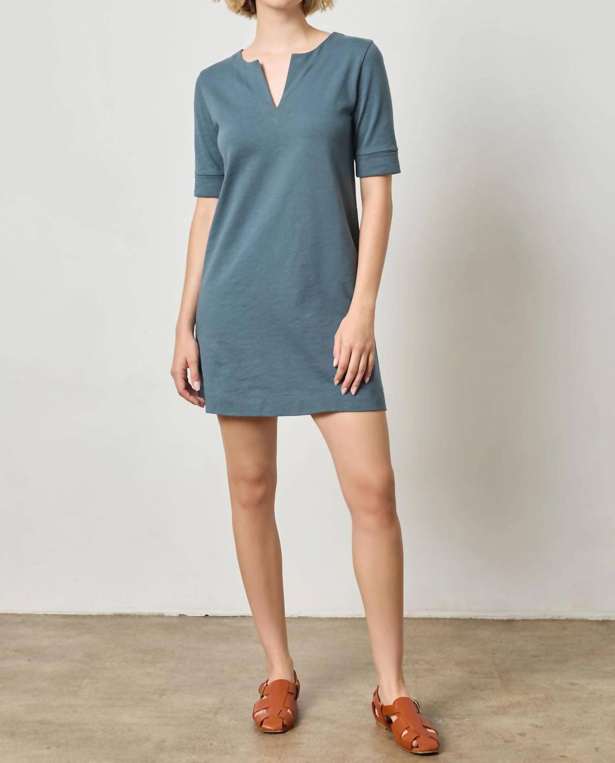 Платье с разрезом на локте и V-образным вырезом в оттенке Dusk Lilla P, Dusk
Платье с разрезом на локте и V-образным вырезом в оттенке Dusk Lilla P, Dusk