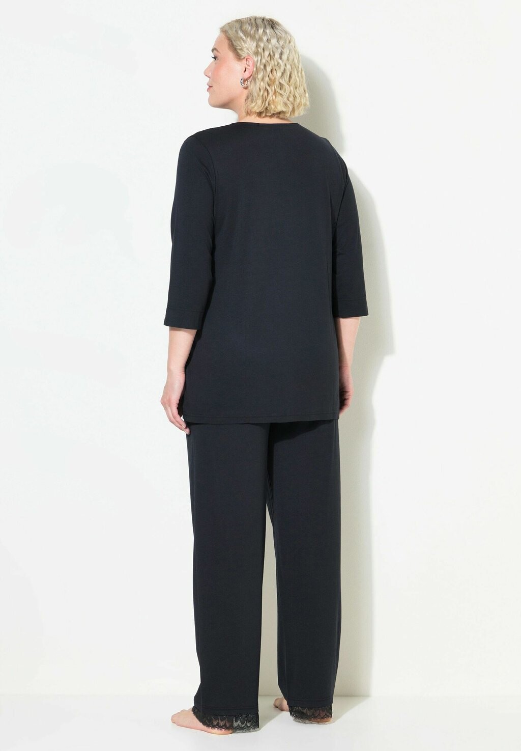 Пижамный комплект SET Ulla Popken, черный
Пижамный комплект SET Ulla Popken, черный