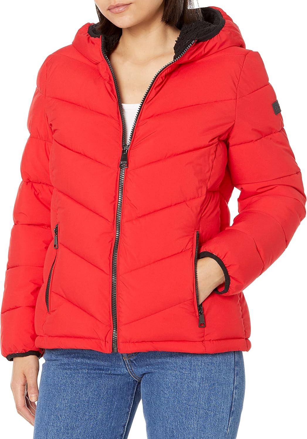 Женская куртка Calvin Klein пуховая со съемным утепленным капюшоном, красный
Женская куртка Calvin Klein пуховая со съемным утепленным капюшоном, красный