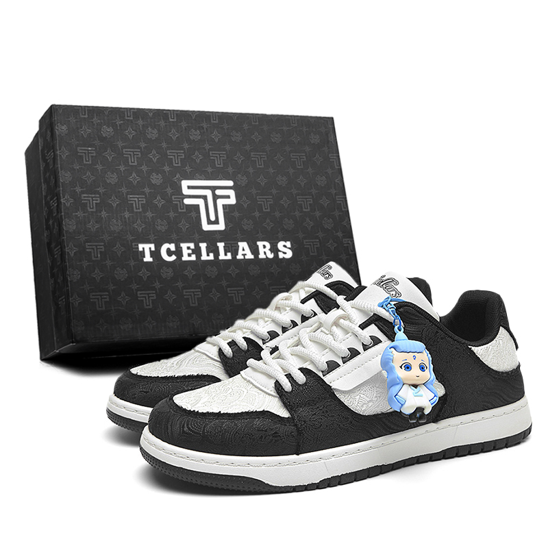 Амортизирующие, устойчивые к истиранию низкие скейтерские кроссовки с эффектом увеличения роста Unisex TCELLARS, Silk черный with AB Charm
Амортизирующие, устойчивые к истиранию низкие скейтерские кроссовки с эффектом увеличения роста Unisex TCELLARS, Silk черный with AB Charm