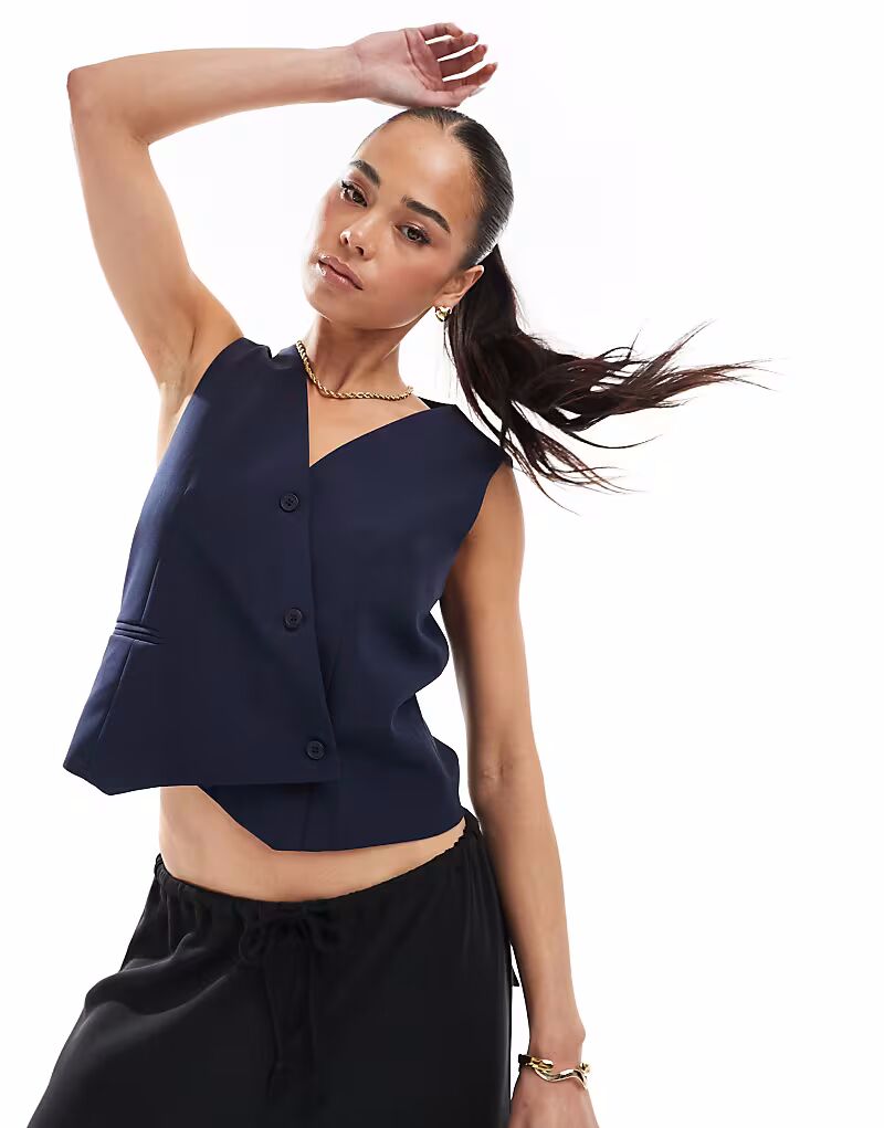 Топ ONLY с асимметричными деталями в темно-синем цвете 
Топ ONLY с асимметричными деталями в темно-синем цвете