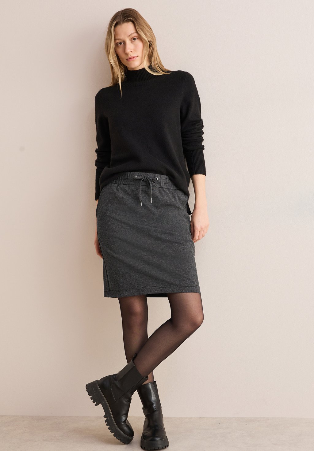 Юбка-карандаш TWO TONE JOGG Cecil, черный
Юбка-карандаш TWO TONE JOGG Cecil, черный